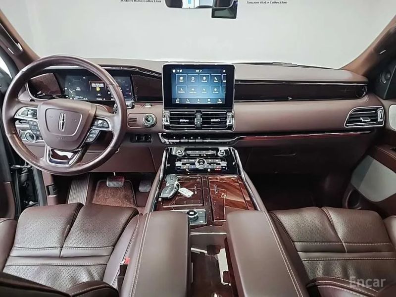 Lincoln Navigator