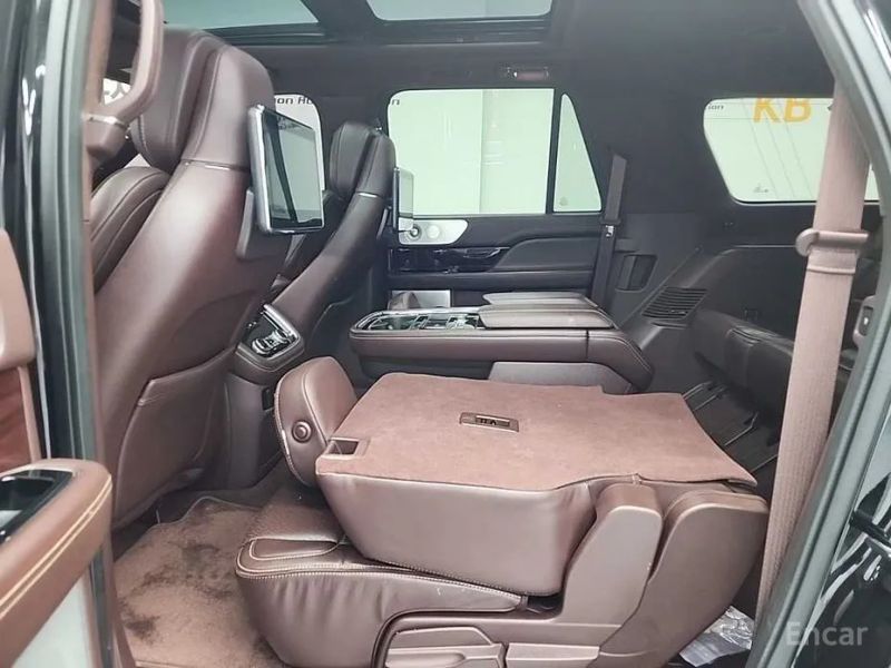 Lincoln Navigator