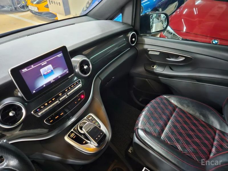 Mercedes-Benz V-Class