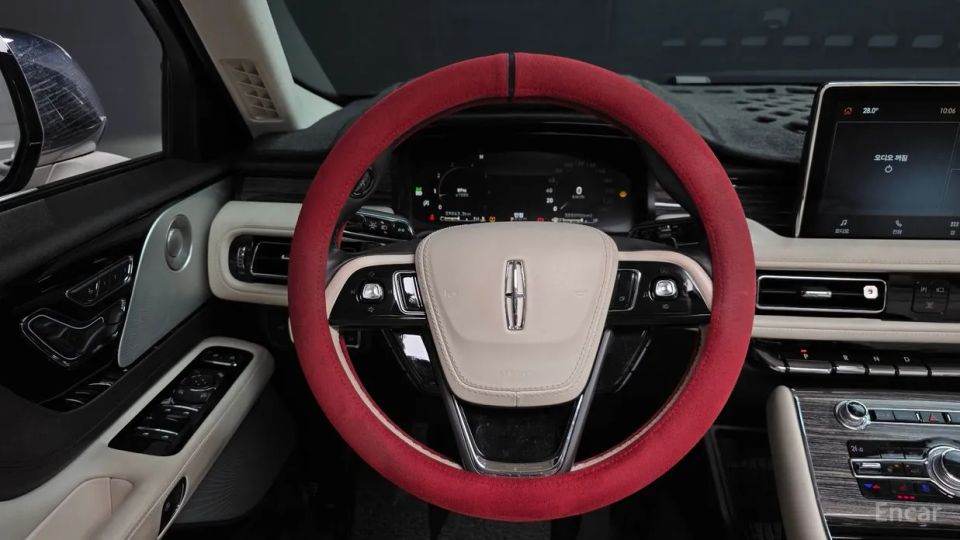 Lincoln Aviator