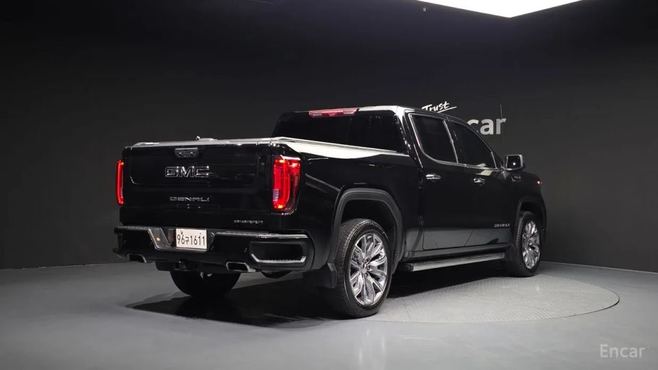 GMC Sierra