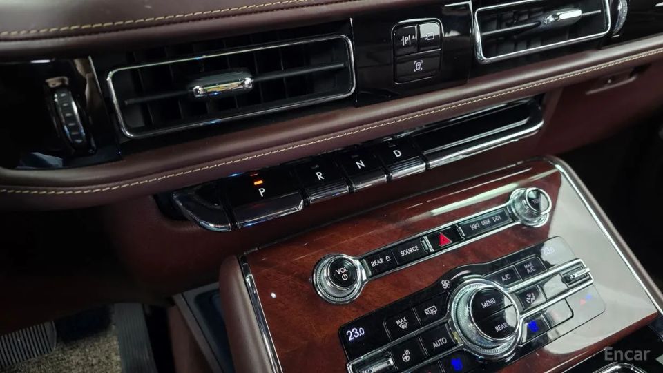 Lincoln Aviator