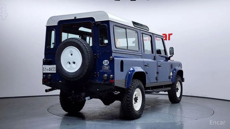 Land Rover Defender