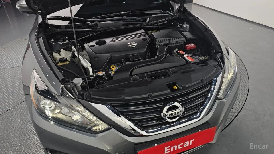 Nissan altima