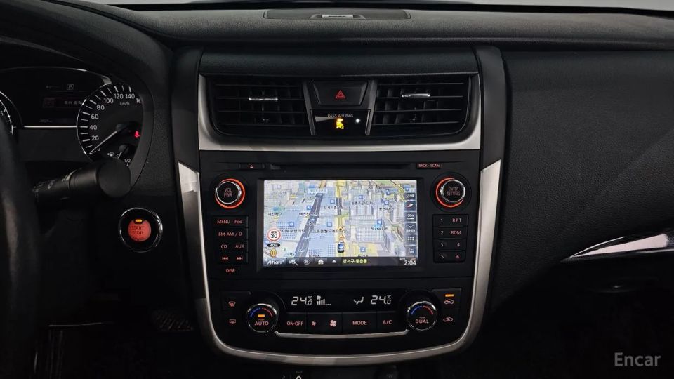 Nissan altima