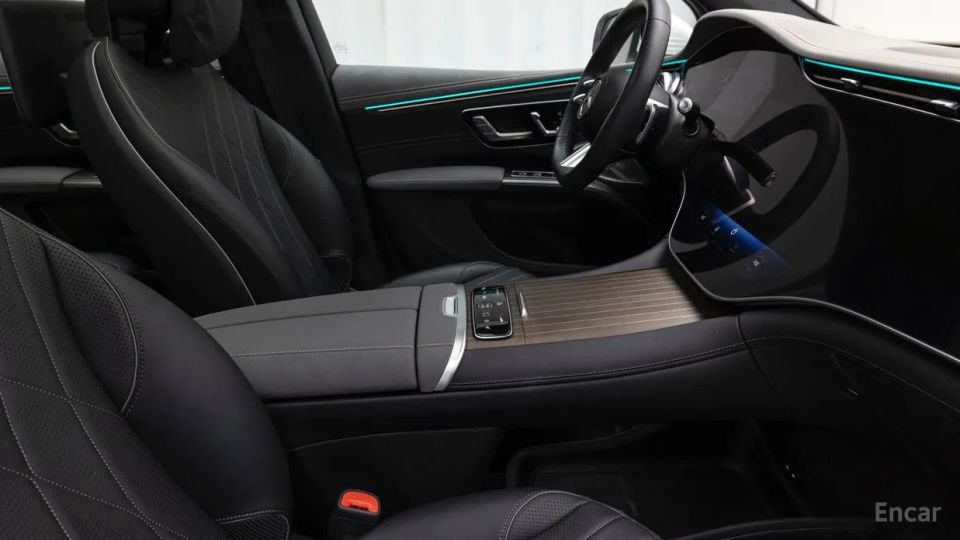 Mercedes-Benz EQS
