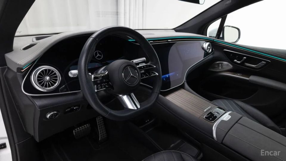 Mercedes-Benz EQS