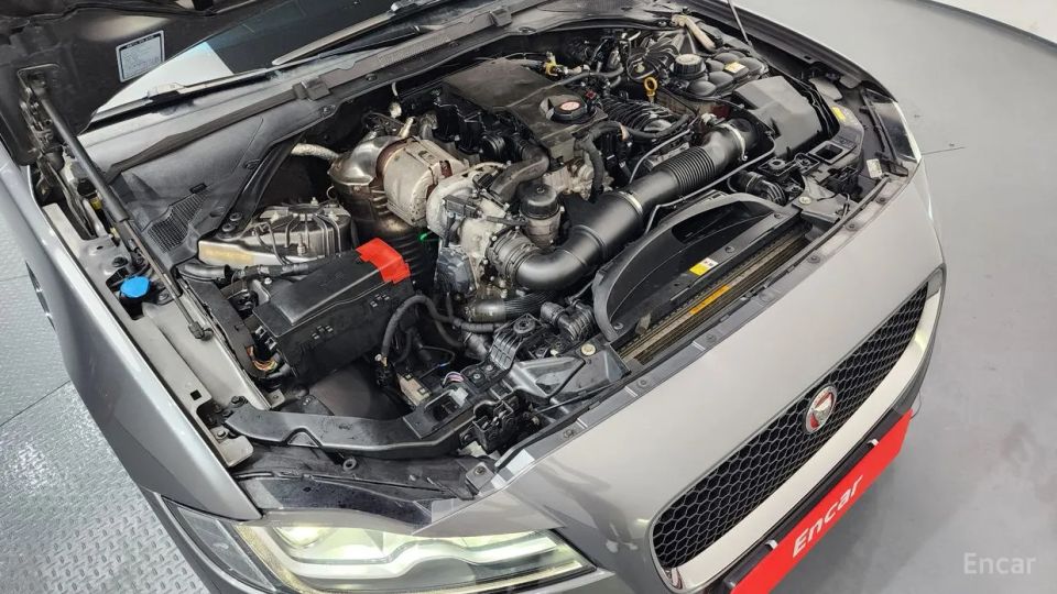 Jaguar xf