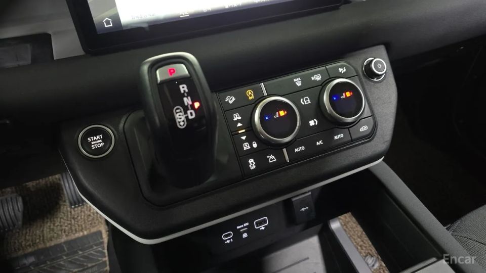 Land Rover Defender