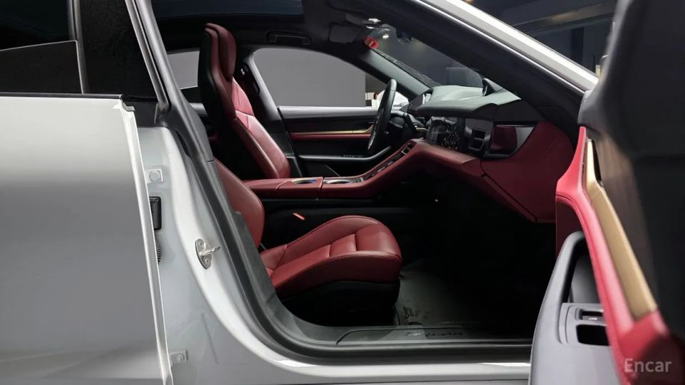 Porsche Taycan