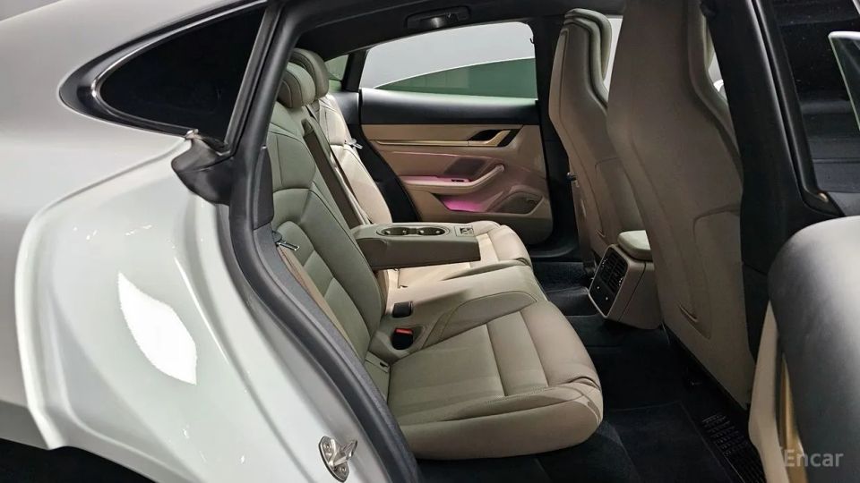 Porsche Taycan