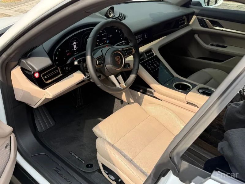 Porsche Taycan