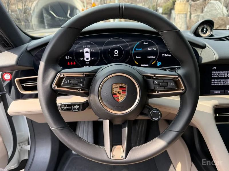 Porsche Taycan