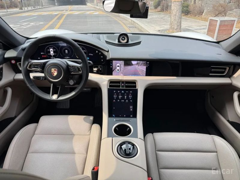 Porsche Taycan