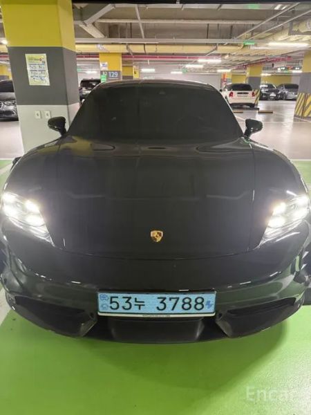 Porsche Taycan