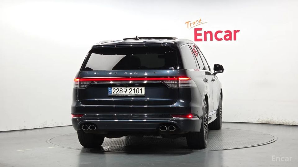 Lincoln Aviator