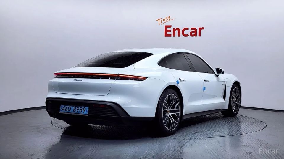 Porsche Taycan