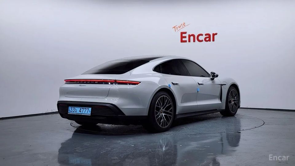 Porsche Taycan