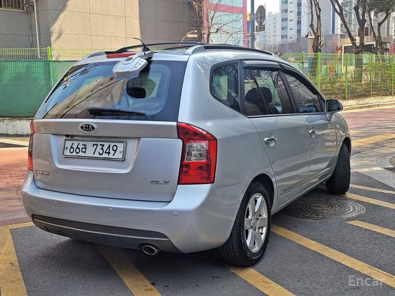 Kia Carens