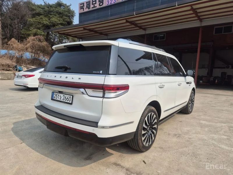 Lincoln Navigator