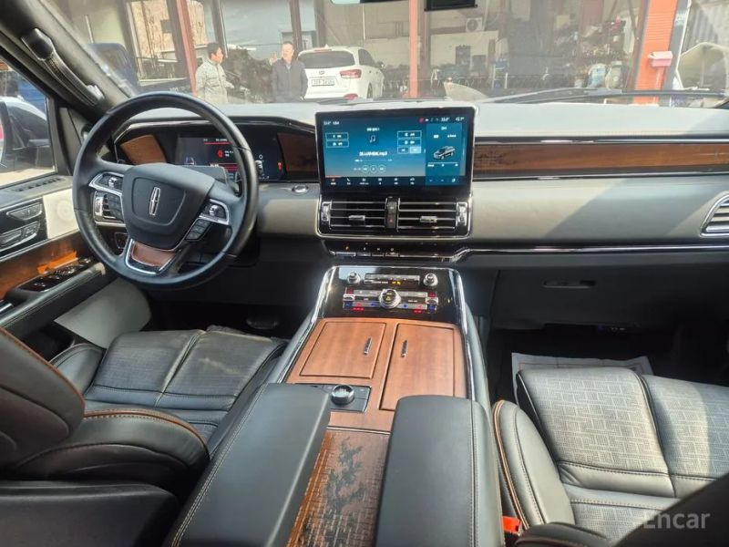 Lincoln Navigator
