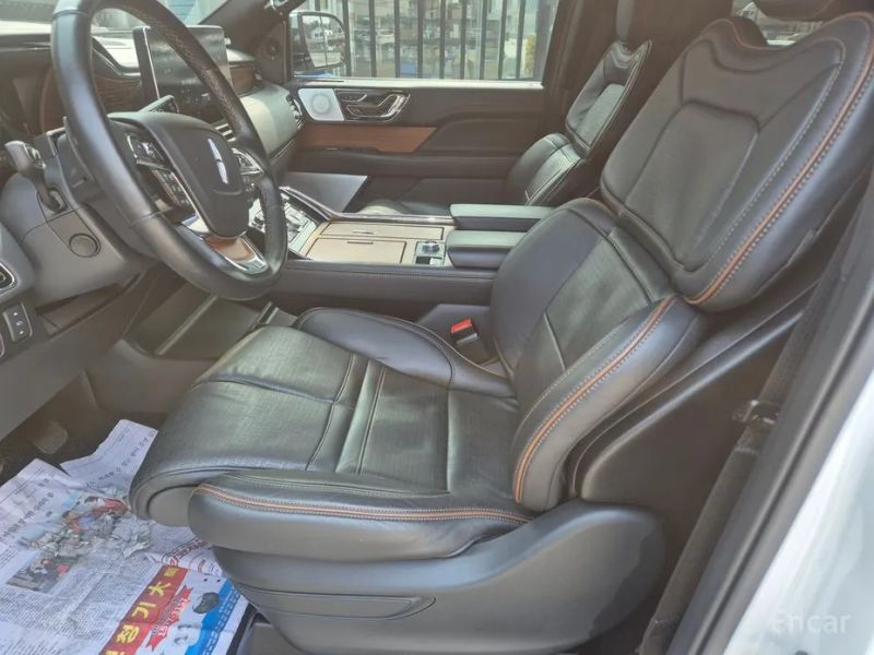Lincoln Navigator