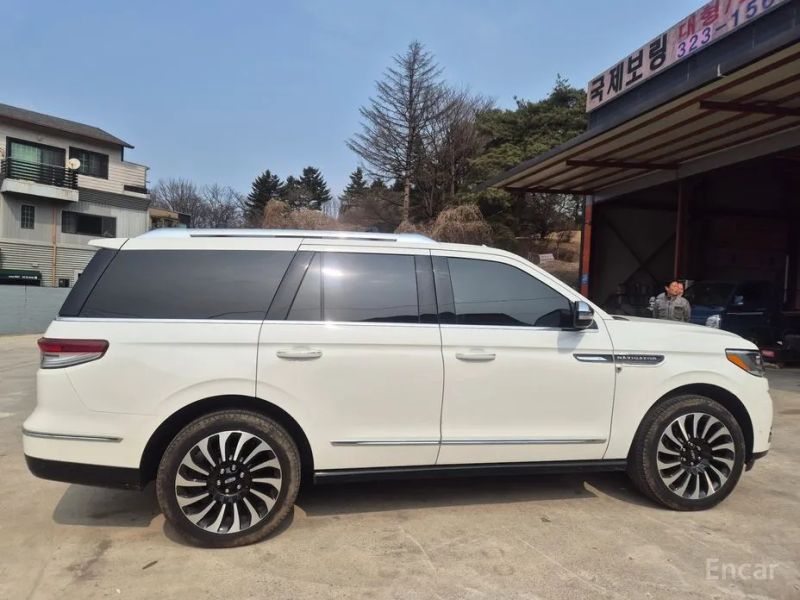 Lincoln Navigator