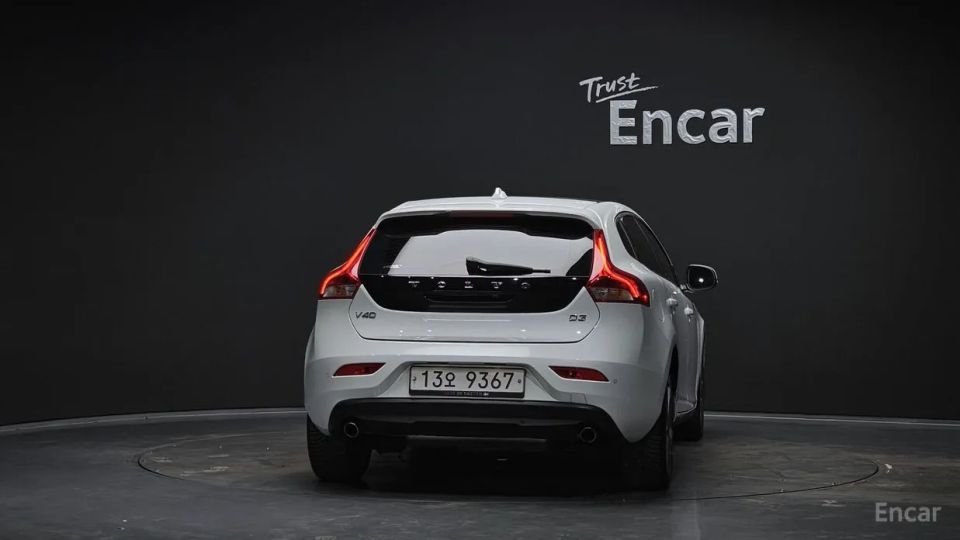 Volvo V40
