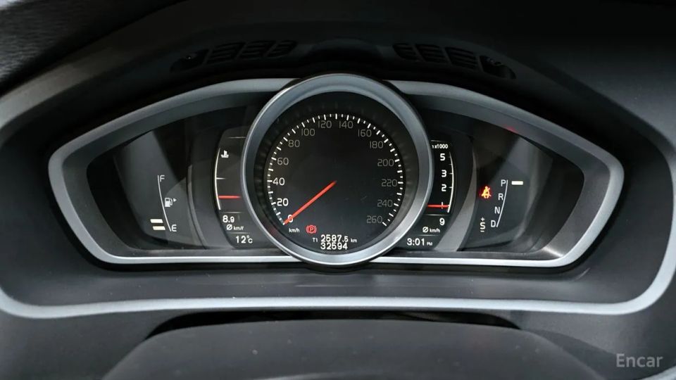 Volvo V40