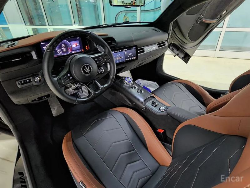 Maserati MC20