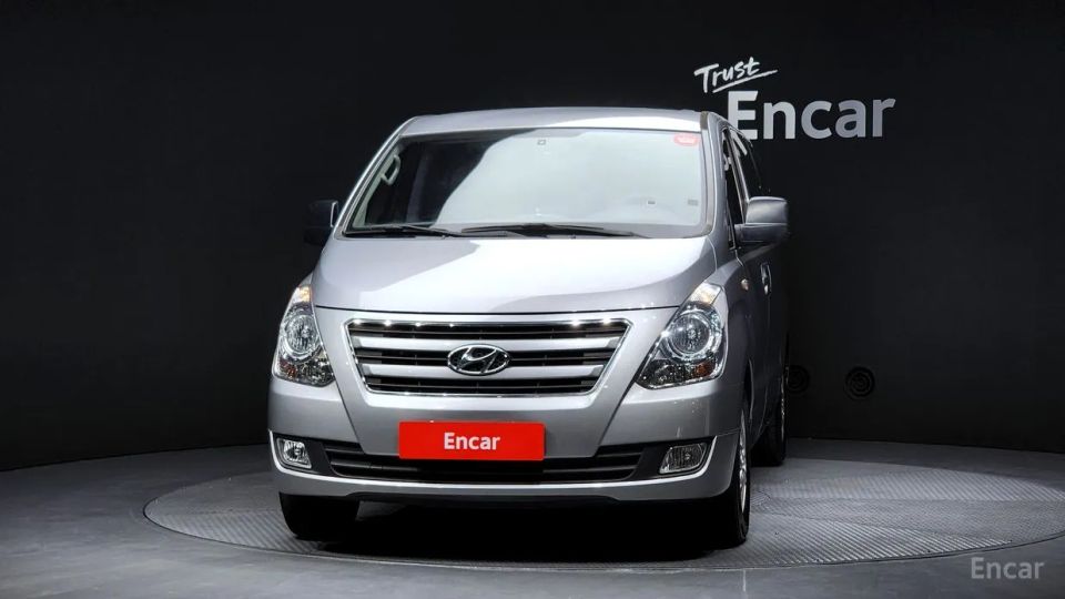 Hyundai Starex