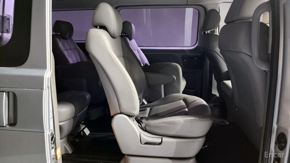 Hyundai Starex