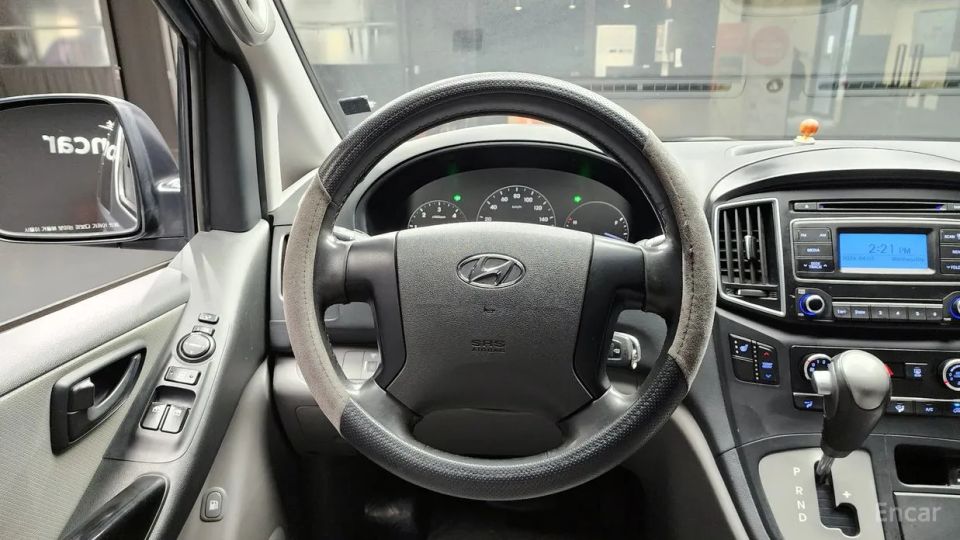 Hyundai Starex