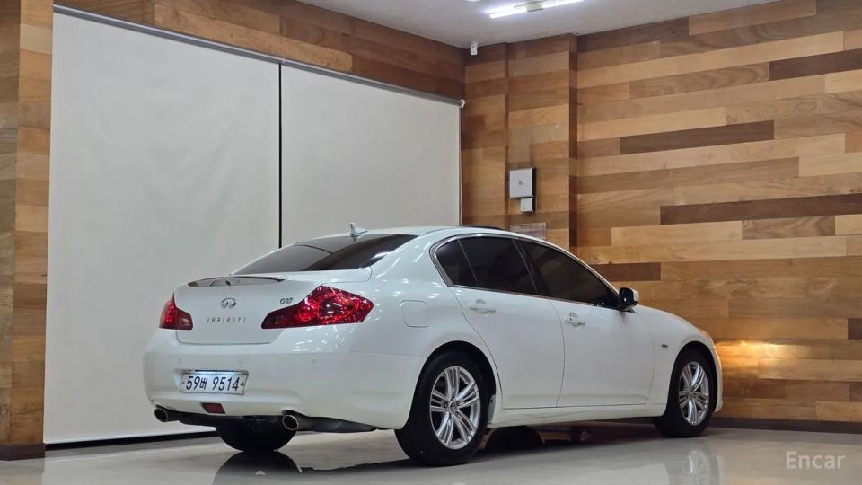Infiniti G