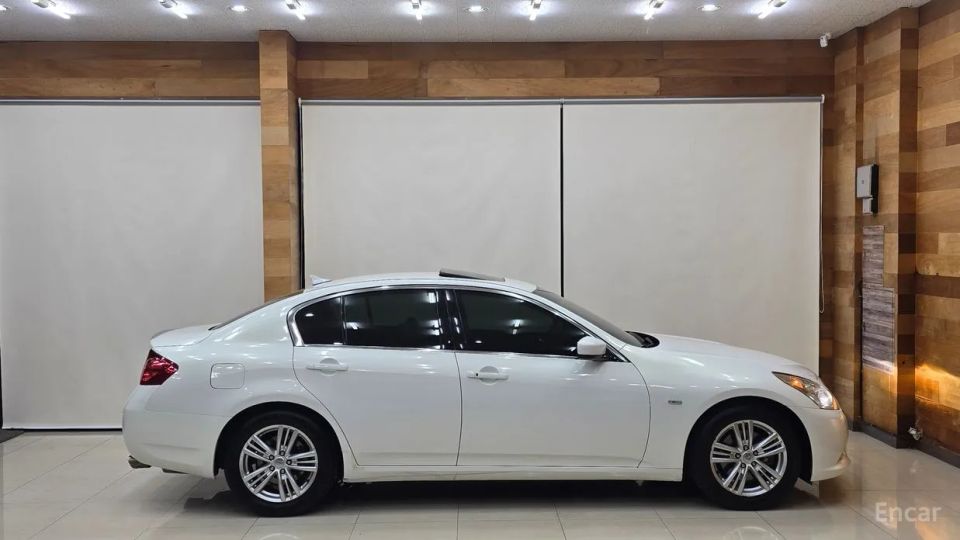 Infiniti G