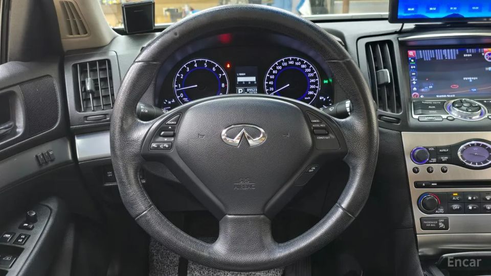 Infiniti G