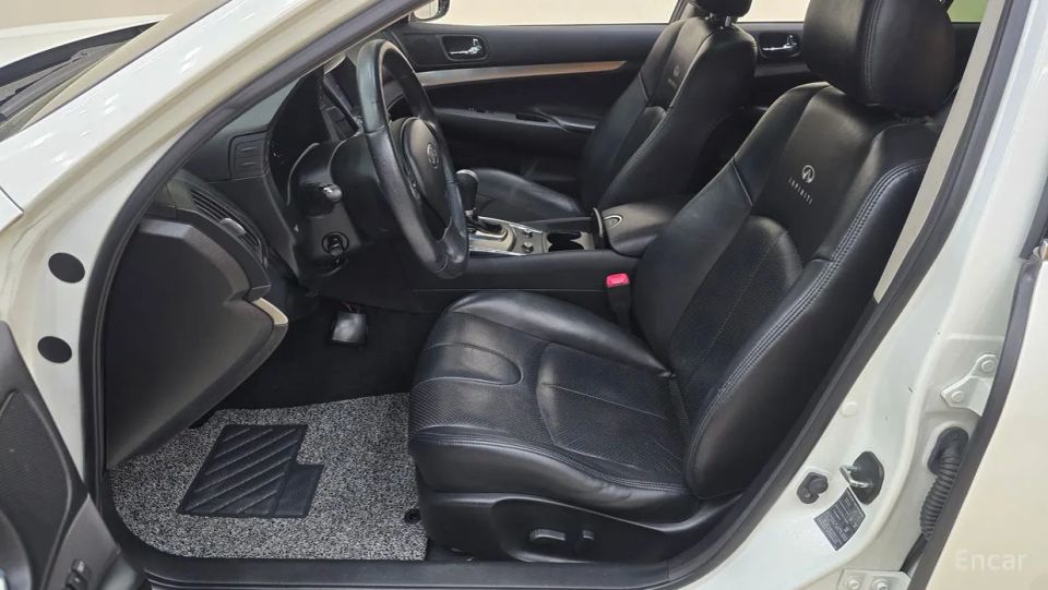 Infiniti G