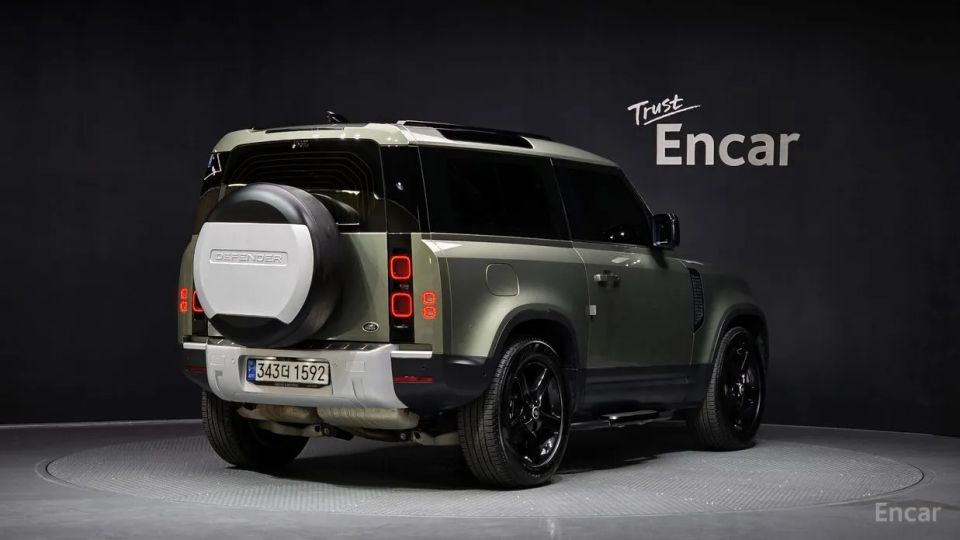 Land Rover Defender