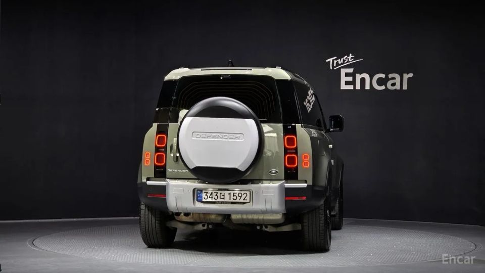 Land Rover Defender
