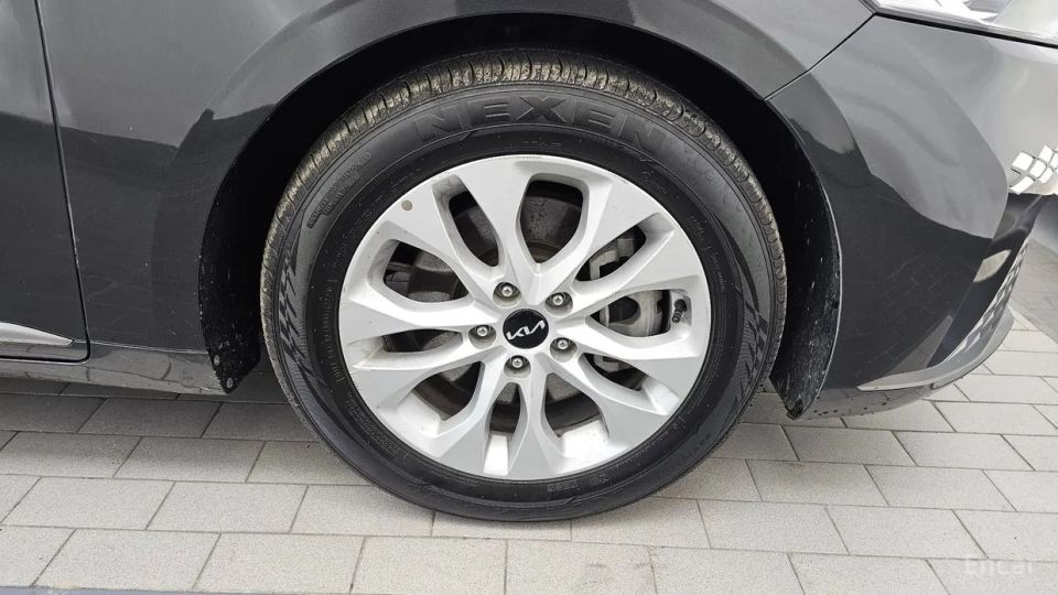 Kia K8