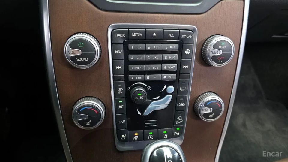 Volvo XC70