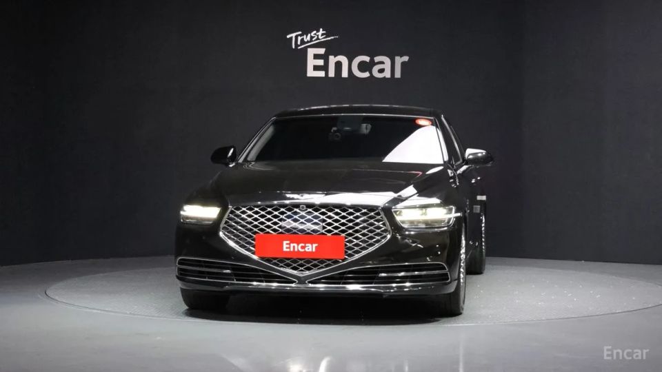 Genesis G90