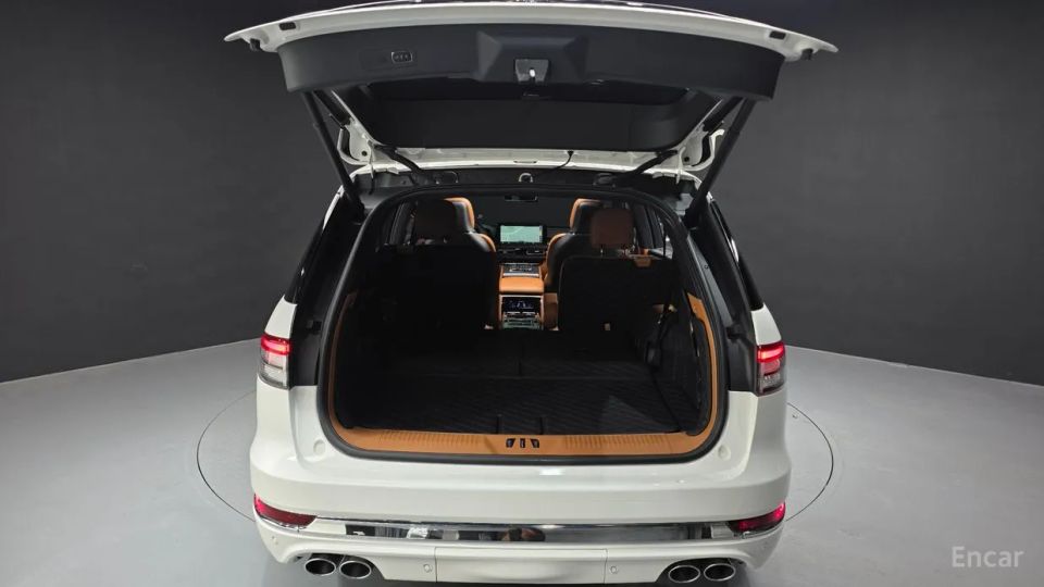 Lincoln Aviator