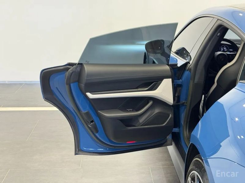 Porsche Taycan
