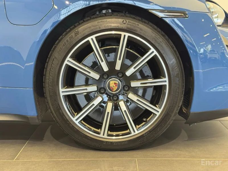 Porsche Taycan