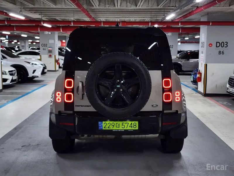 Land Rover Defender