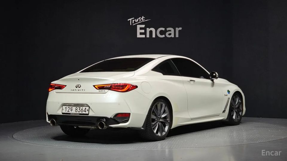 Infiniti Q60