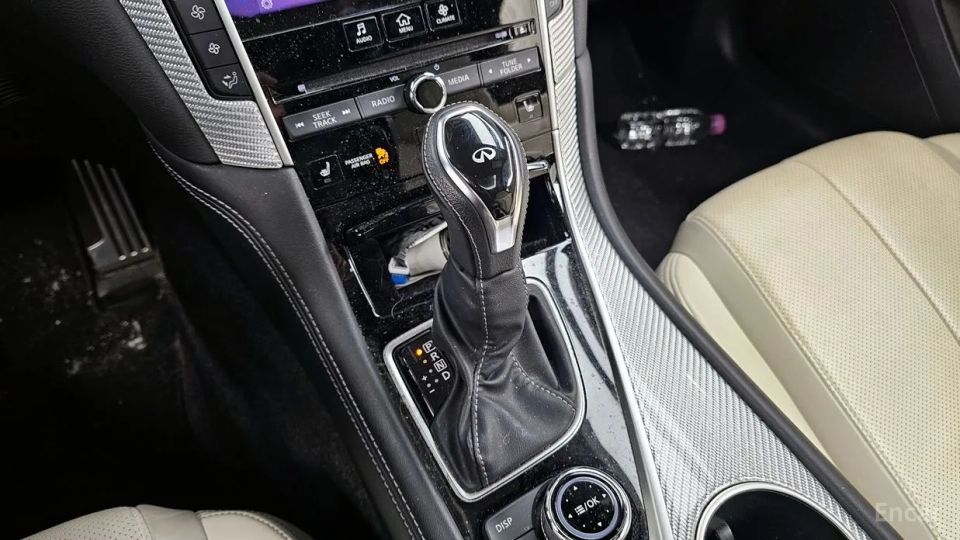 Infiniti Q60