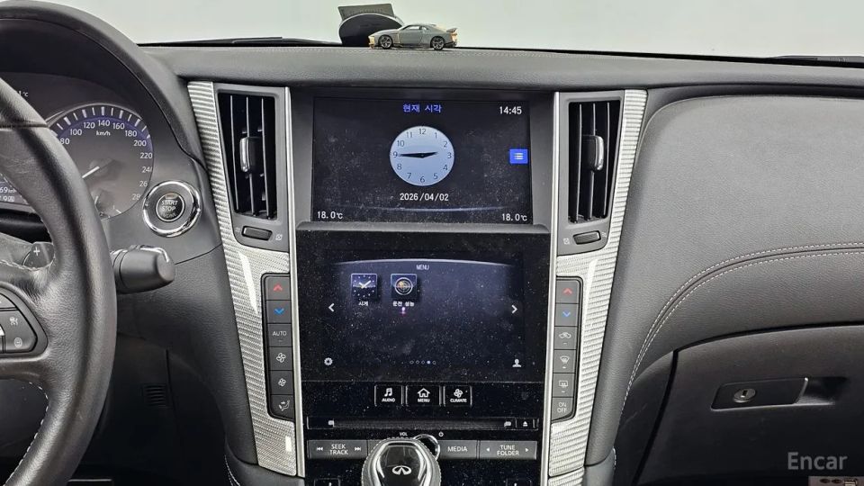 Infiniti Q60