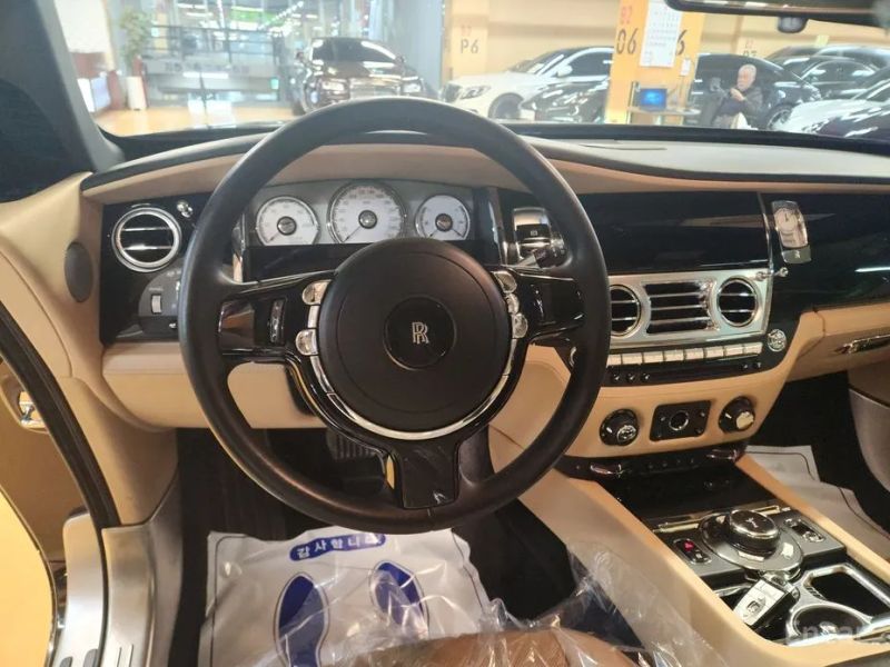 Rolls-Royce Dawn
